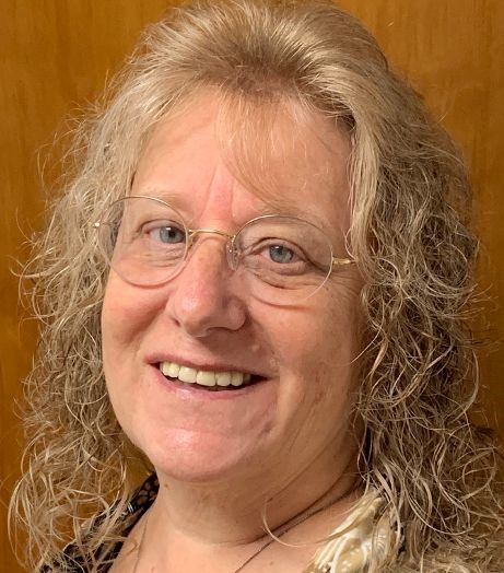Dr. Carolyn "Bonnie" Aronson